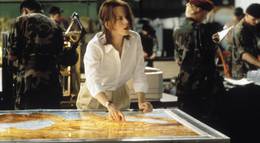 Кадр из фильма "Миротворец" - 2