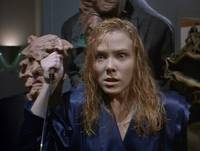 Кадр Существо в корзине 2