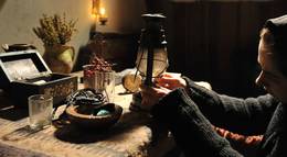 Кадр из фильма "За холмами" - 1