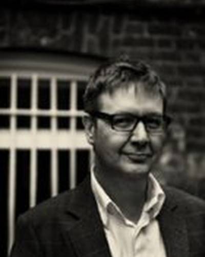 Саймон Иган фото