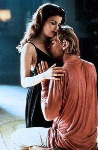 Кадр Елена в ящике