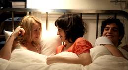 Кадр из фильма "Все песни только о любви" - 1