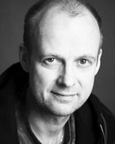 Ян Мюбранд фото