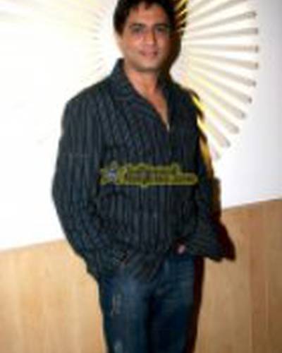 Ананд Радж Ананд фото