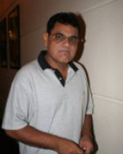 Муштак Кхан фото