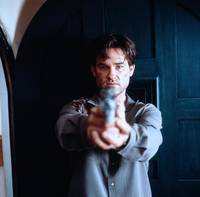 Кадр Незаконное вторжение