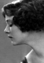 Neyneen Farrell фото