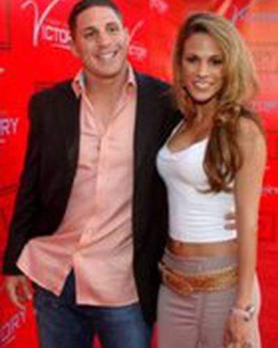 Джои Гилберт фото