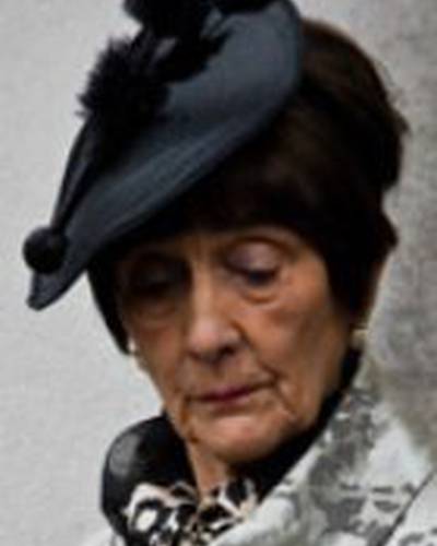 Джун Браун фото