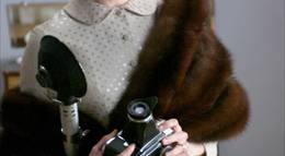 Кадр из фильма "Мех: Воображаемый портрет Дианы Арбус" - 1