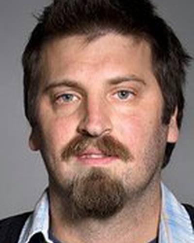 Адриан Биньес фото