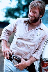 Кадр Одинокий волк МакКуэйд