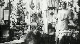 Кадр из фильма "Дитя большого города" - 1