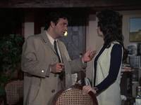 Кадр Коломбо: Мертвый груз