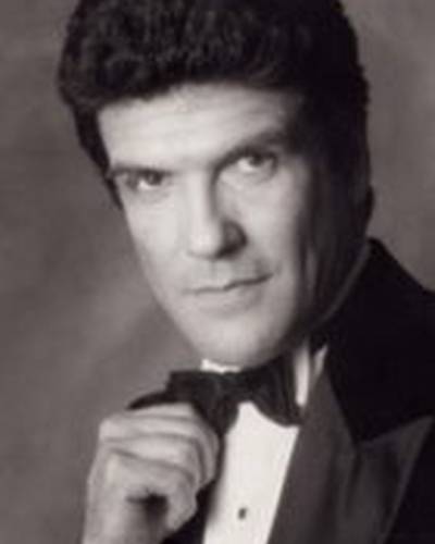 Майкл Сантьяго фото