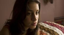 Кадр из фильма "Чужая" - 2