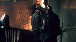 Кадр из фильма "Комната страха" - 2