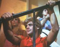 Кадр Крепкие тела