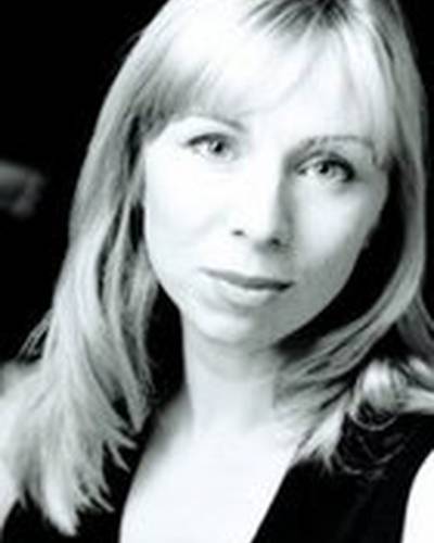 Кэролайн Мэтьюз фото