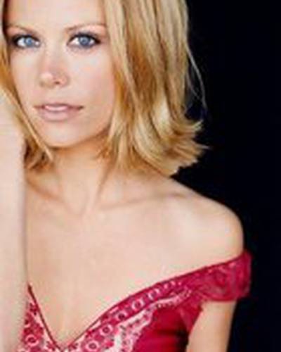 Клэр Коффи фото