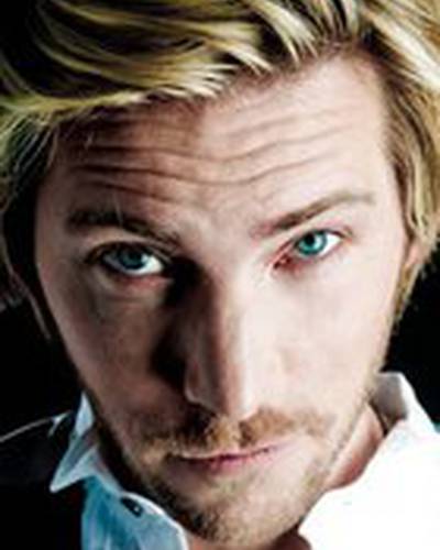 Трой Бэйкер фото