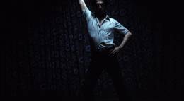 Кадр из фильма "Тони Манеро" - 1