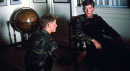 Кадр из фильма "Отбой" - 1