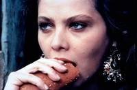 Кадр Будущее – это женщина