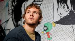 Кадр из фильма "Помогите стать отцом" - 1