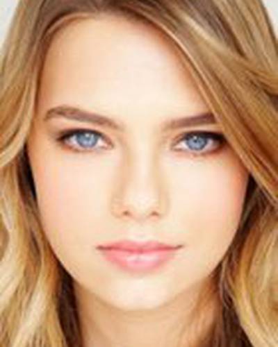 Индиана Эванс фото