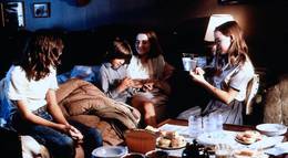 Кадр из фильма "Цементный сад" - 2