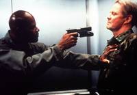 Кадр Особо опасный преступник