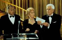 Кадр Голый пистолет 33 1/3: Последний выпад