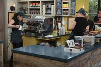 Кадр Две девицы на мели