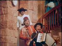 Кадр Амар,  Акбар, Антони