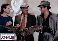 Кадр Джоан Луи