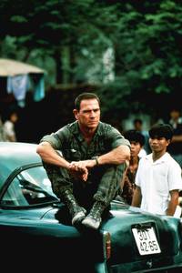 Кадр Небо и земля