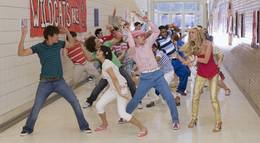 Кадр из фильма "Классный мюзикл: Каникулы" - 1