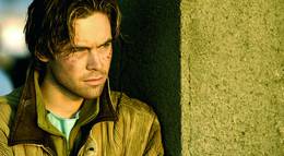 Кадр из фильма "Мертвый сезон" - 1