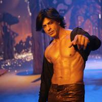 Кадр Ом Шанти Ом