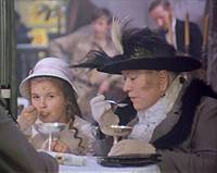 Кадр Красные пчелы