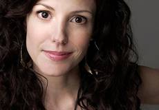 Мэри-Луиз Паркер бросает актерство из-за Интернета