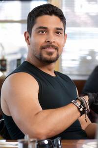 Кадр Ларри Краун