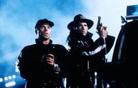 Кадр Нужные вещи