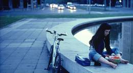 Кадр из фильма "Через день" - 2