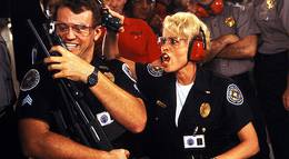 Кадр из фильма "Полицейская академия 5: Место назначения – Майами Бич" - 1