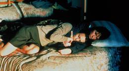 Кадр из фильма "Боль любви" - 1