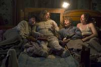 Кадр Мужчины и куры