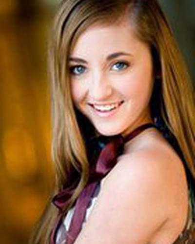 Рэйчел Дж. Фокс фото