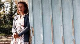 Кадр из фильма "Восток-Запад" - 1